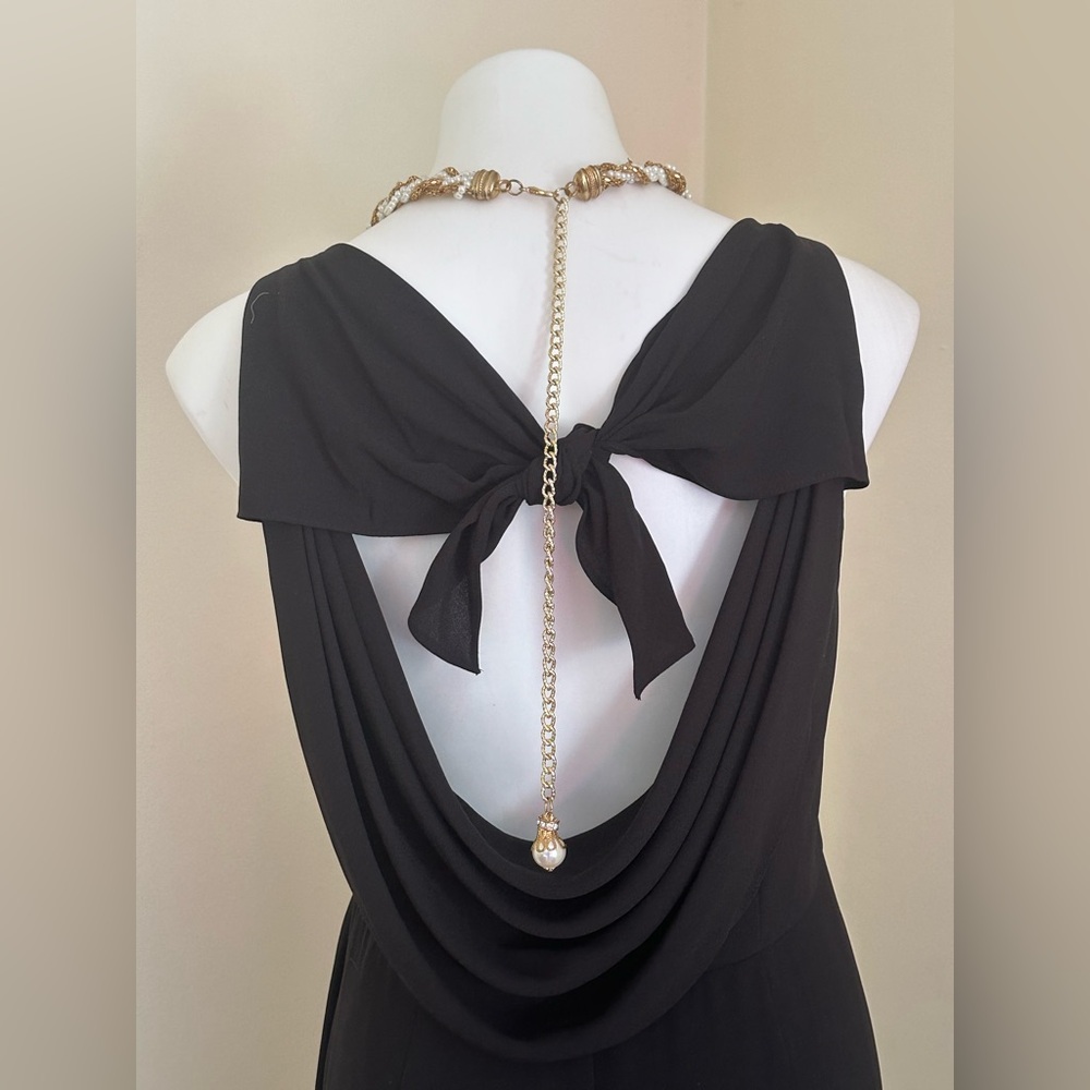 VERA WANG WHITE Black Maxi Scoop Neck Gown Dress Cut Out Bow Draped Back Sz 14 - Picture 12 of 16
